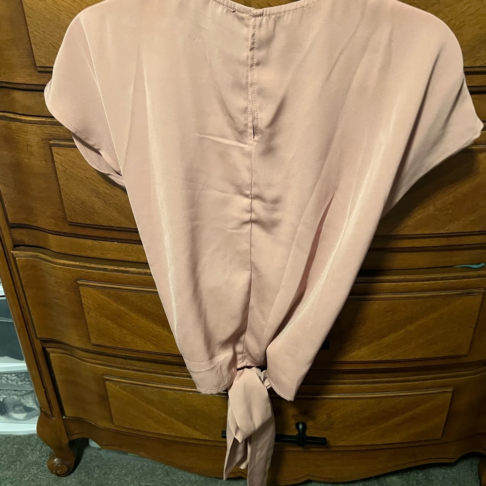 Pink top - Picture 3 of 3